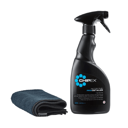 An image of the Chipex Pro Detailer in a black bottle. Next to the bottle is a dark blue Microfibre Aftercare Cloth.